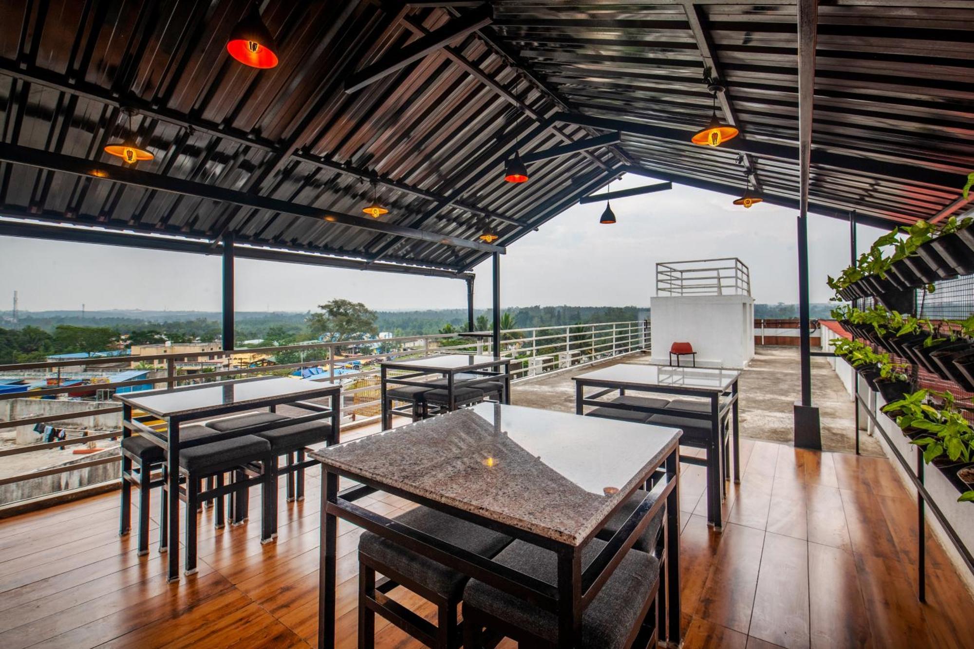 Treebo Sans Sarav Kushalnagar Hotel Madikeri Exterior photo